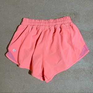 Hotty hot shorts 2.5 inseam size:2 color:sunset